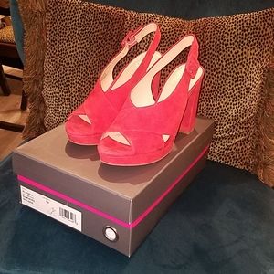 *NWT* Vince Camuto Javasan Glamour Red